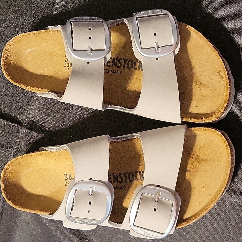 Arizona Big BuckleNubuck LeatherDove Gray women size 36 US 6